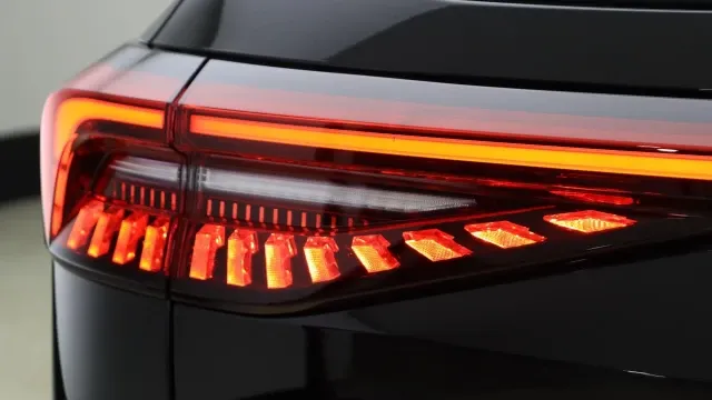 Vehicle Thumbnail 74