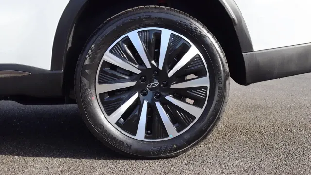 Vehicle Thumbnail 24