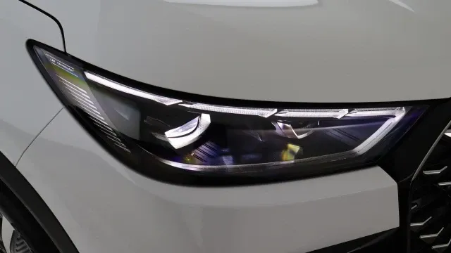 Vehicle Thumbnail 57