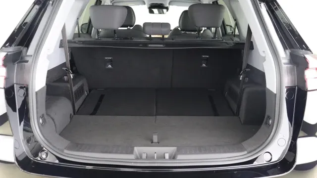Vehicle Thumbnail 13