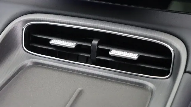 Vehicle Thumbnail 23
