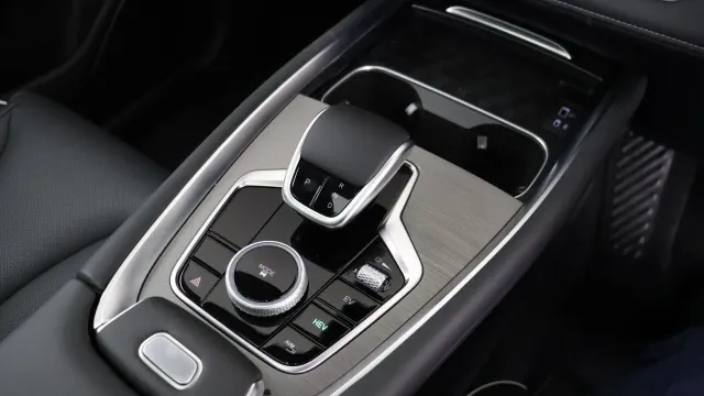 Vehicle Thumbnail 27