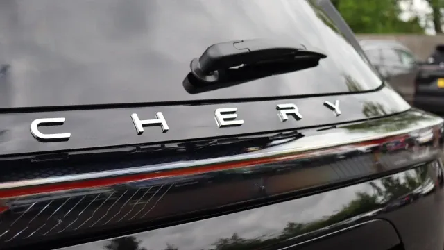 Vehicle Thumbnail 30