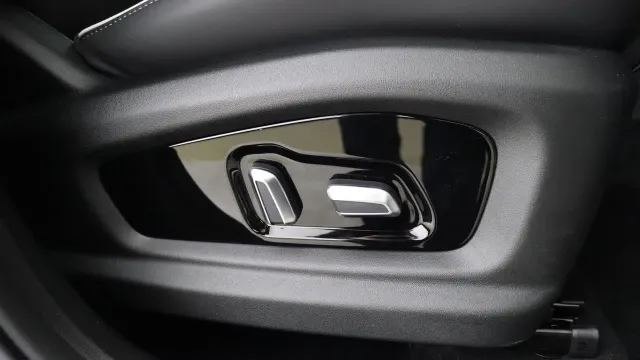 Vehicle Thumbnail 45