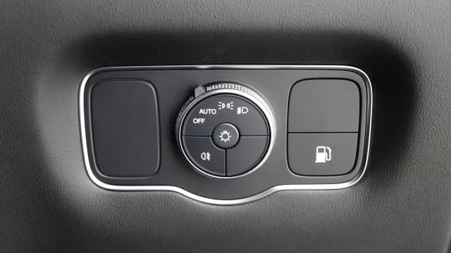 Vehicle Thumbnail 21