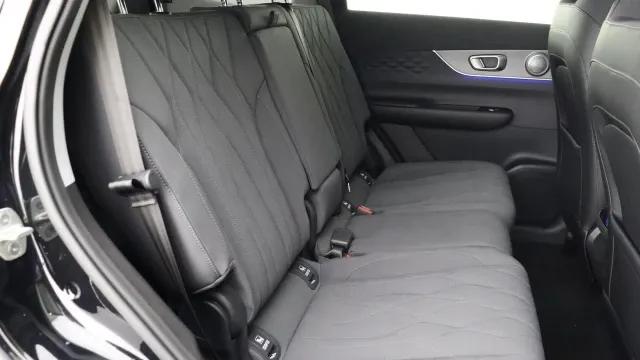 Vehicle Thumbnail 12