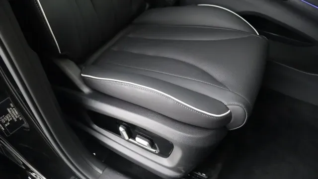 Vehicle Thumbnail 48