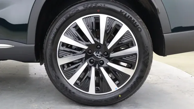 Vehicle Thumbnail 30