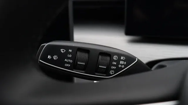 Vehicle Thumbnail 37