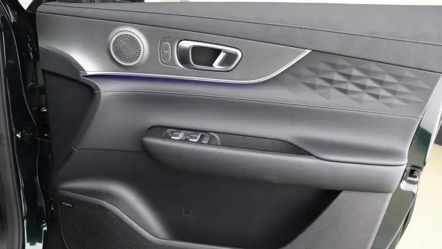 Vehicle Thumbnail 39