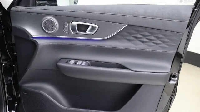 Vehicle Thumbnail 60