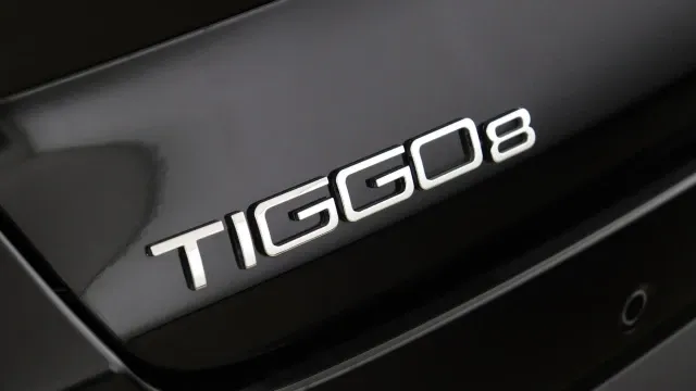 Vehicle Thumbnail 76
