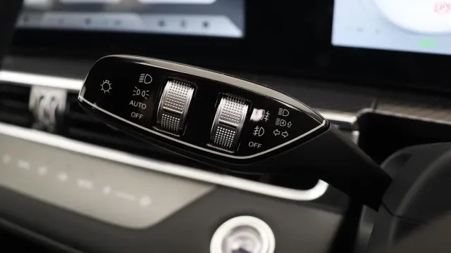 Vehicle Thumbnail 22