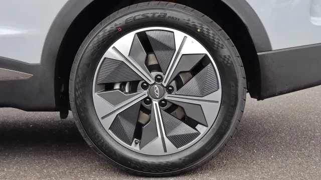 Vehicle Thumbnail 32