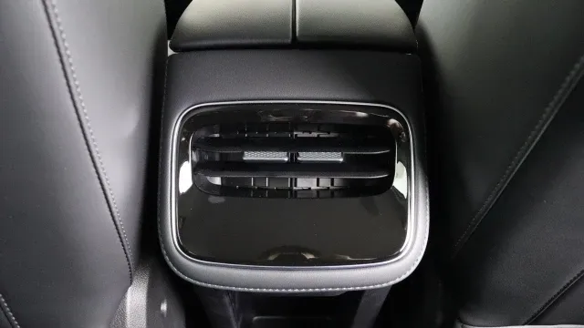 Vehicle Thumbnail 25