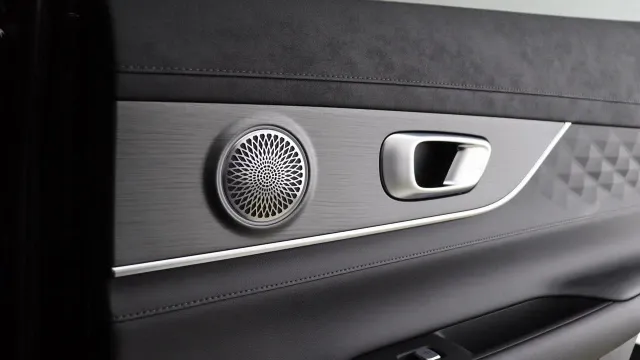 Vehicle Thumbnail 48