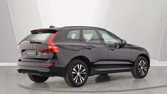Vehicle Thumbnail 3