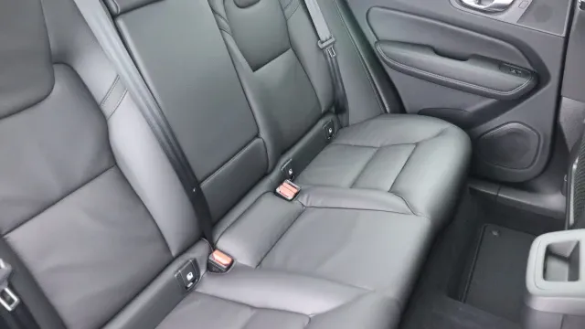 Vehicle Thumbnail 6