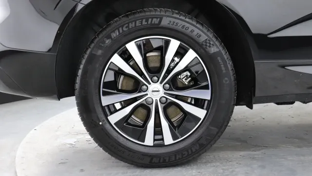 Vehicle Thumbnail 9