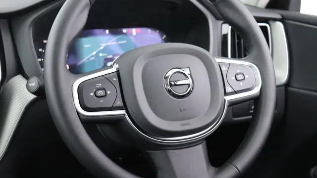 Vehicle Thumbnail 10