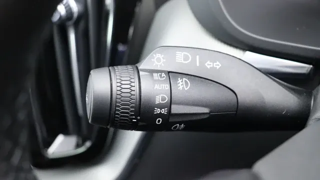 Vehicle Thumbnail 20