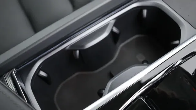 Vehicle Thumbnail 26