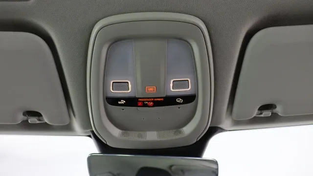 Vehicle Thumbnail 28