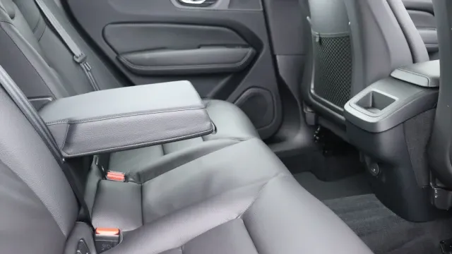 Vehicle Thumbnail 33