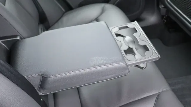 Vehicle Thumbnail 34