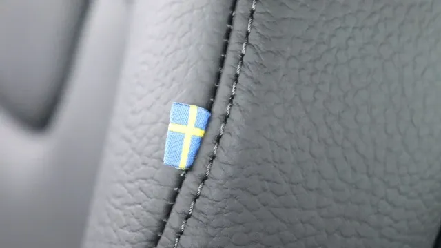 Vehicle Thumbnail 48