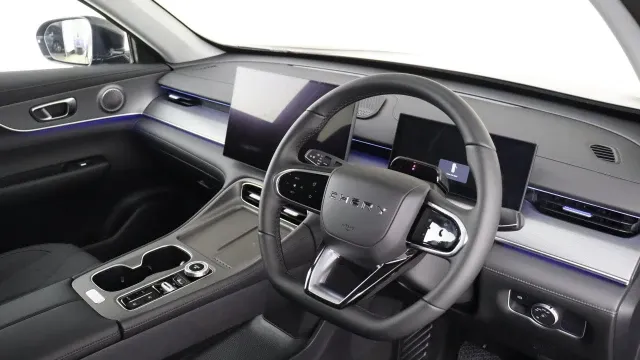 Vehicle Thumbnail 8