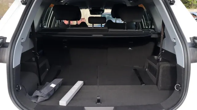 Vehicle Thumbnail 13