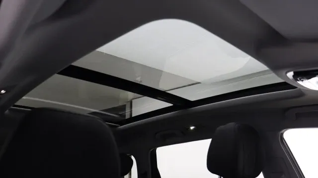 Vehicle Thumbnail 24