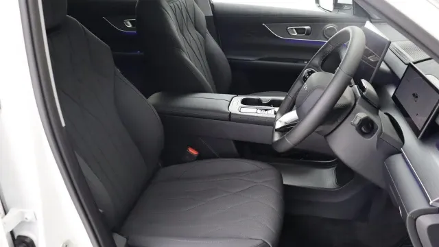 Vehicle Thumbnail 10