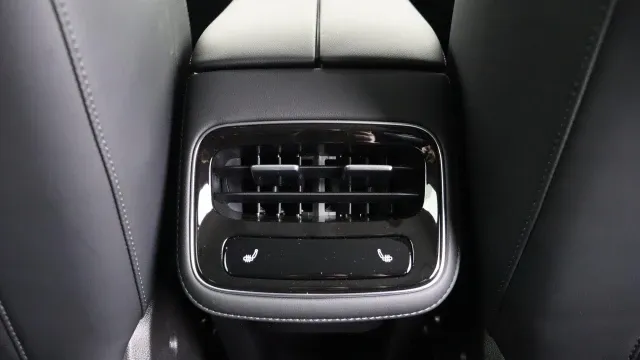 Vehicle Thumbnail 65