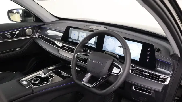 Vehicle Thumbnail 4