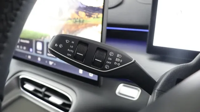 Vehicle Thumbnail 38
