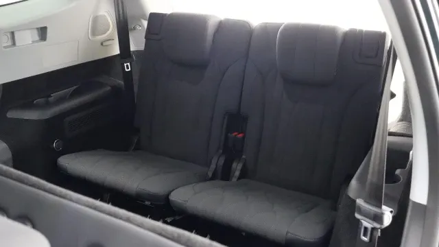 Vehicle Thumbnail 12