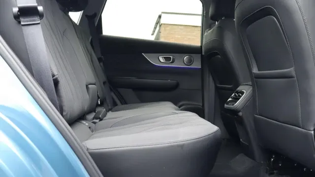 Vehicle Thumbnail 83