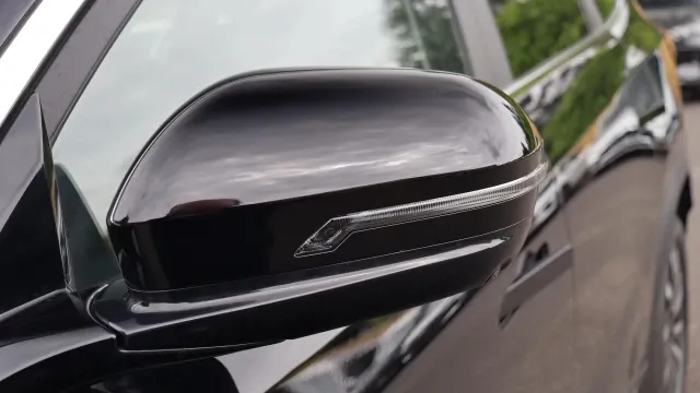 Vehicle Thumbnail 54