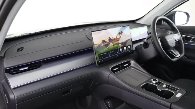 Vehicle Thumbnail 8