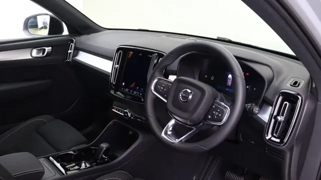 Vehicle Thumbnail 4