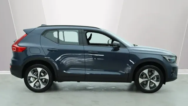 Vehicle Thumbnail 3
