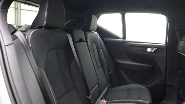 Vehicle Thumbnail 6
