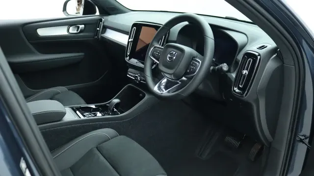 Vehicle Thumbnail 4