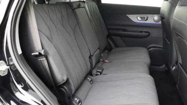 Vehicle Thumbnail 11