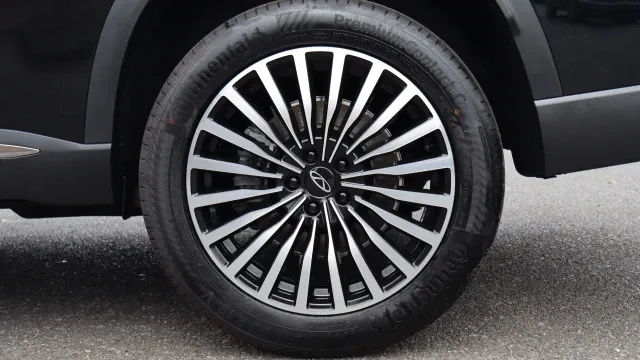 Vehicle Thumbnail 17