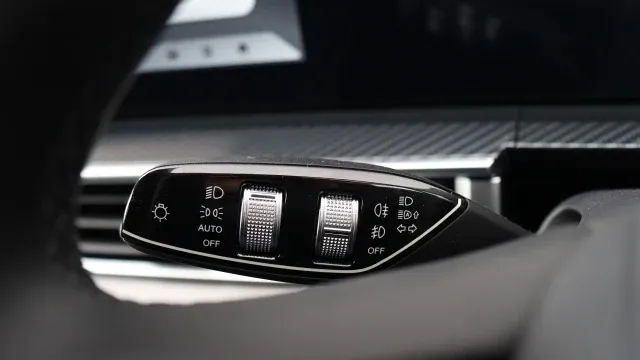 Vehicle Thumbnail 37