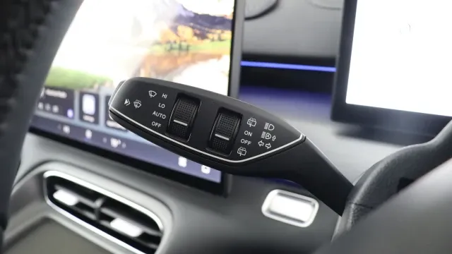 Vehicle Thumbnail 37