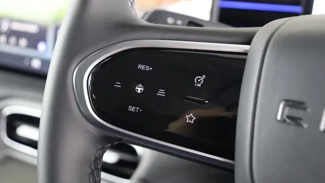 Vehicle Thumbnail 39
